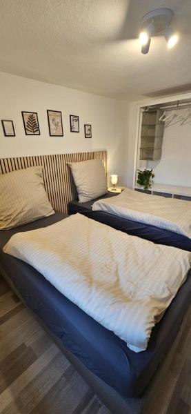 Weilerswist Haus für große Gruppen Monteurshaus bis 7 Personen, 7 Einzelbetten, 4 Schlafzimmer, 1 Küche, Terrasse Innenhof, Parkplatz